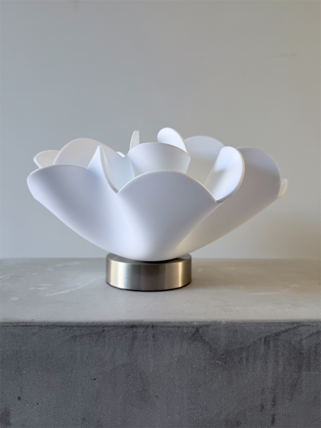 Peony Lamp (Matt White)