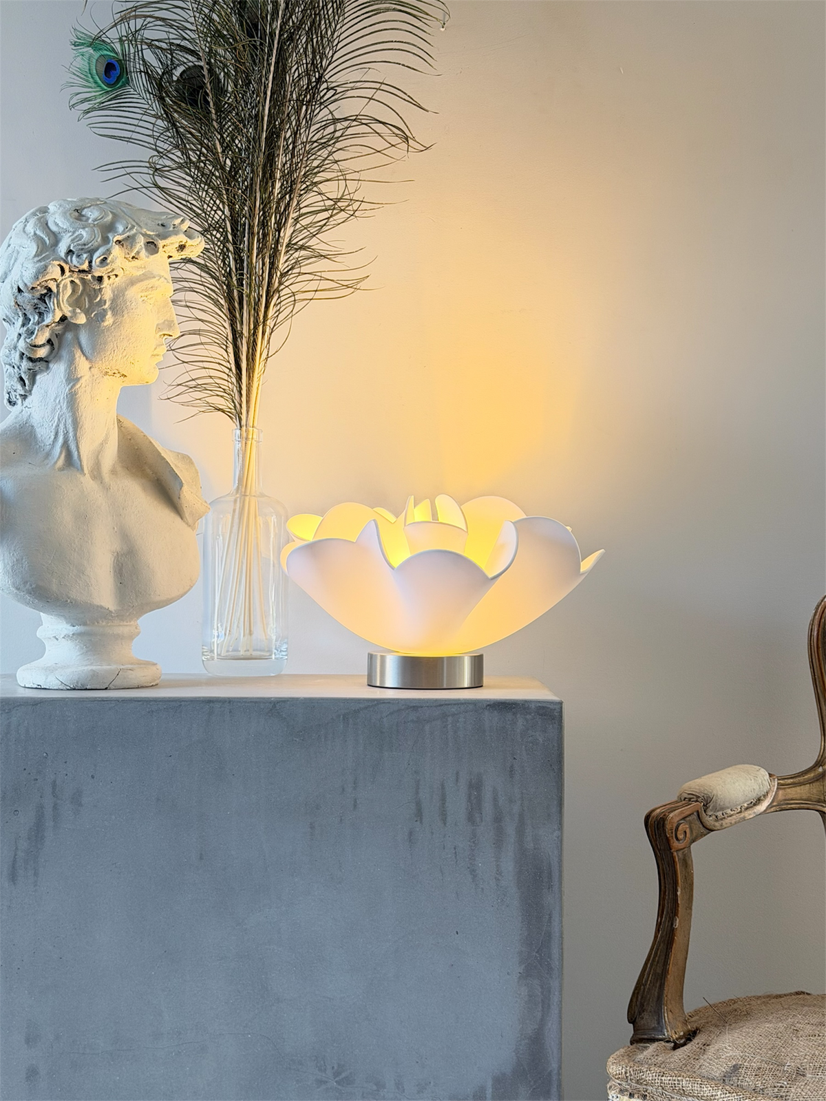 Peony Lamp (Matt White)